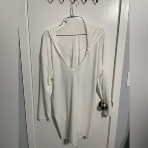 Chic White Hooded Swim Coverup